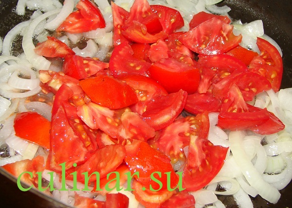 Омлет с томатами и луком