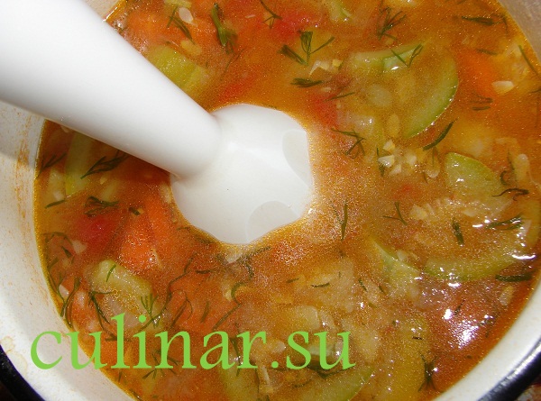 Суп-пюре с кабачками и томатами